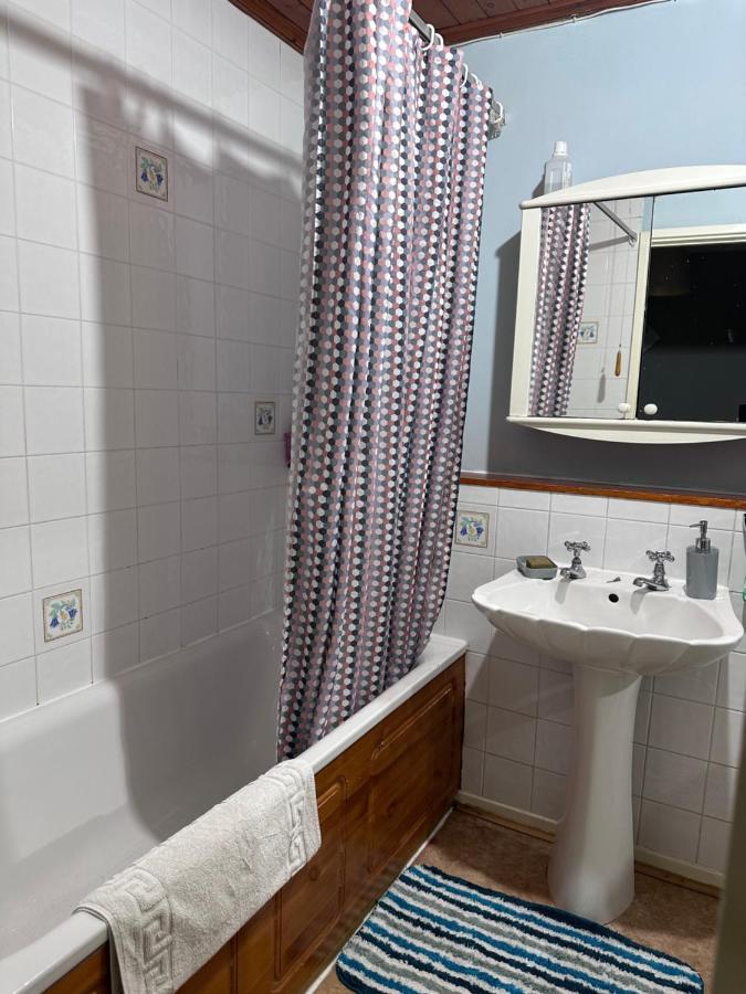 77 Blenheim Road Daire Northolt  Dış mekan fotoğraf